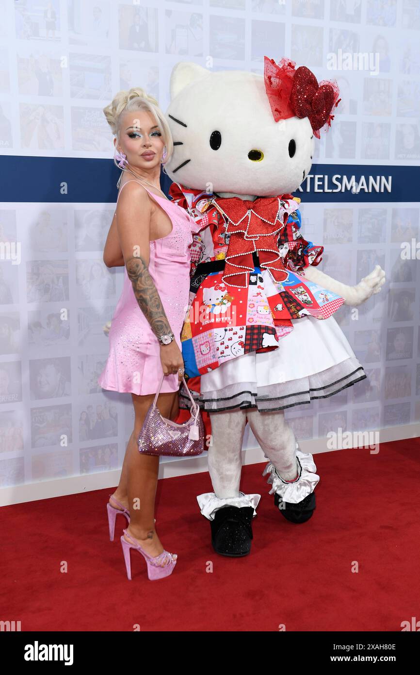 Katja Krasavice bei der Bertelsmann Partei in der Berliner Repräsentanz Bertelsmann in Berlin 06.06.2024 *** Katja Krasavice bei der Bertelsmann Partei in der Bertelsmann Berliner Repräsentanz in Berlin 06 06 2024 Stockfoto