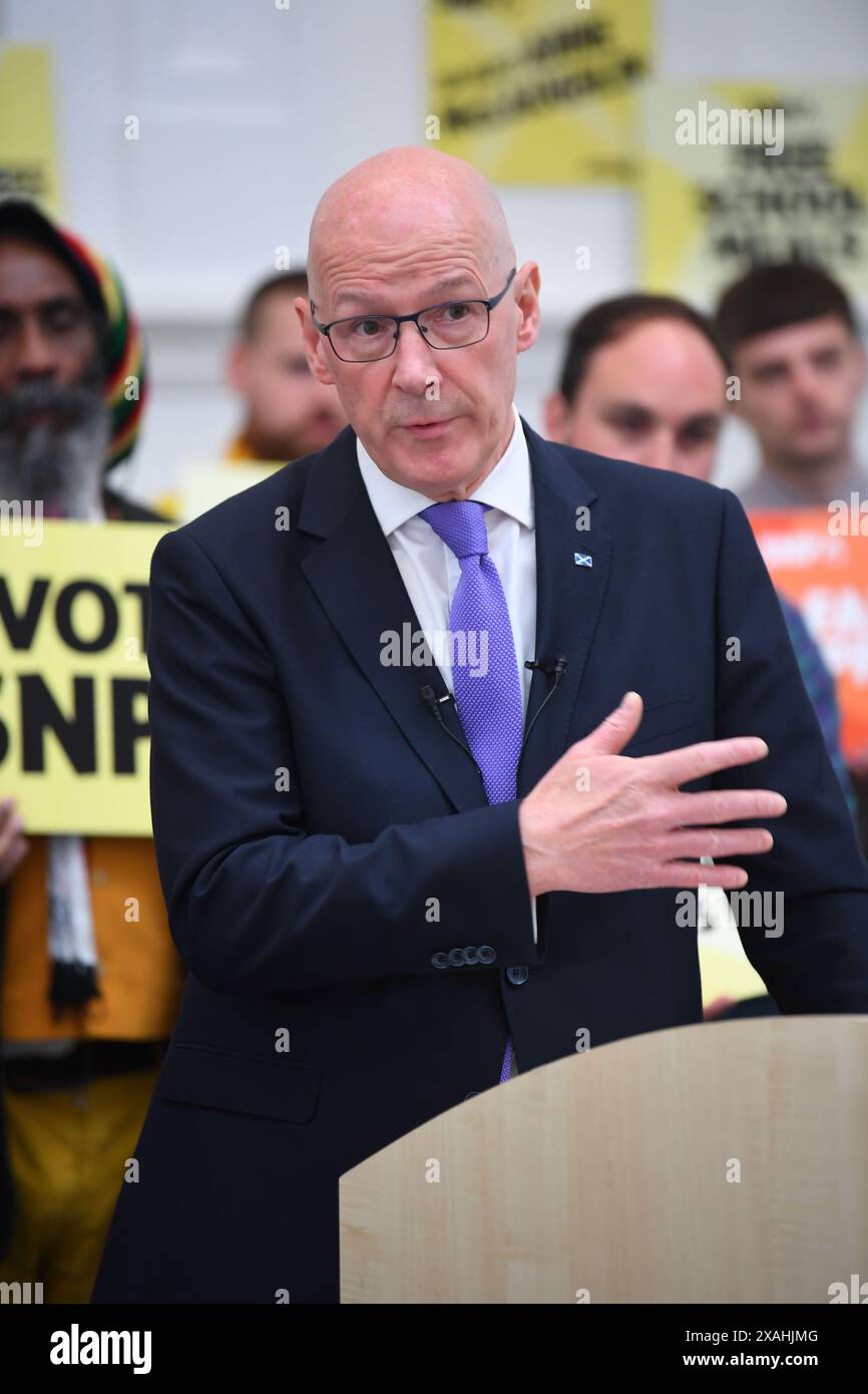 Der erste Minister John Swinney hält eine Rede in Glasgow, während er sich auf dem Wahlkampfpfad der General Election befindet. Bilddatum: Freitag, 7. Juni 2024. Stockfoto