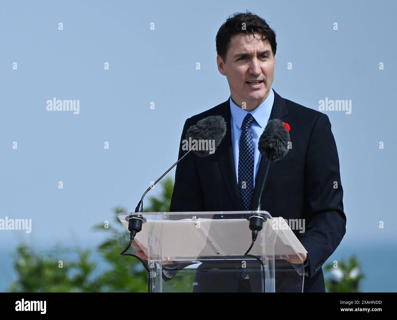 Frankreich. Juni 2024. Gedenkfeier zum 80. Jahrestag des D-Tages auf dem US-Friedhof in Colleville-sur-Mer, Frankreich. Kanadischer Premierminister Justin Trudeau während der kanadischen Gedenkfeier zum 80. Jahrestag des Zweiten Weltkriegs D-Day Landungen der Alliierten in der Normandie, Juno Beach in Courseulles-sur-Mer 06.06.2024 Frankreich (Foto: Aleksy Witwicki/SIPA USA) Credit: SIPA USA/Alamy Live News Stockfoto