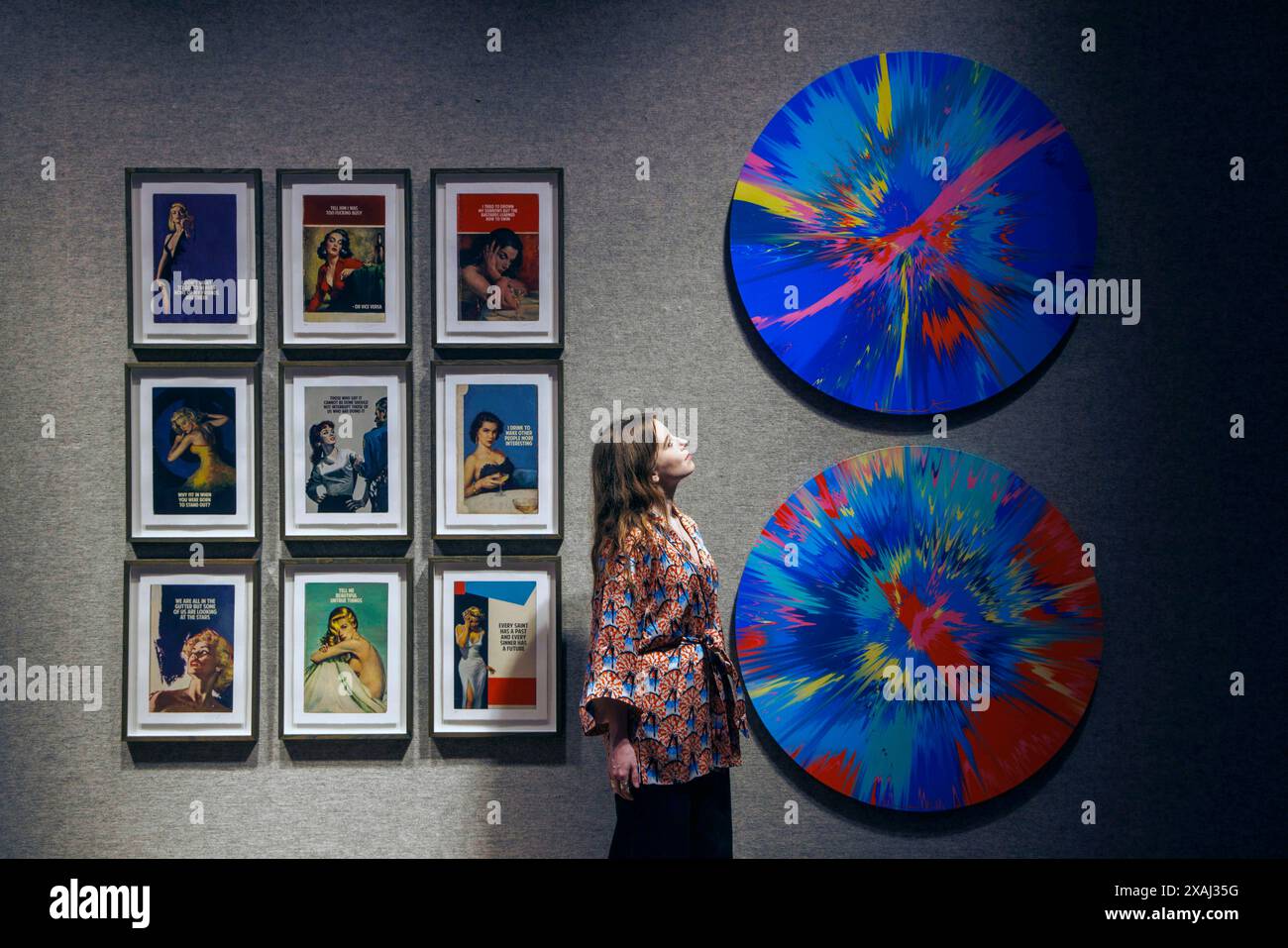 London, Großbritannien 7. Juni 2024 Pulp Fiction Series, £2.500 - £3.500( links) von den Connor Brothers und Damien Hirst (Britin, geb. 1965) Beautiful, Too Noble, überaus zweideutig, fast Veridical, vage, aber brillante Vapormalerei, von den wunderschönen Gemälden £8.000 - £000Beautiful (Top), und recht harmonische Vapor-Malerei, von den wunderschönen Gemälden £8.000 - £12.000 ( Cult Artists the Connor Brothers haben sich mit Bonhams zusammengetan, um alles andere als gewöhnliche zu präsentieren, eine Auktion, die alles außergewöhnliche am 12. Juni in der Bonhams New Bond Street, London, feiert. Ein Teil der Auktion wird h sein Stockfoto