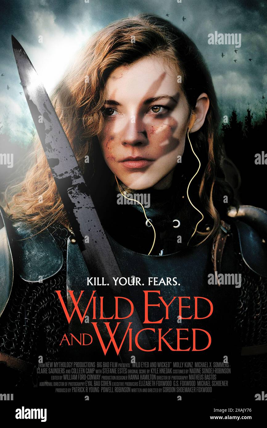 Wild Eyed and Wicked (2023) von Gordon Shoemaker Foxwood mit Colleen Camp, Molly Kunz und Stefanie Estes. Lily Pierce sucht ihren entfremdeten Vater, einen in Ungnade geratenen Geschichtsprofessor, um zu lernen, wie man übernatürliche Bedrohungen wie Ritter bekämpfen kann, die Monster bekämpfen und aus einer vergangenen Ära der Schwerter und Rüstungen schöpfen. Poster für die US-Werbung ***NUR FÜR REDAKTIONELLE ZWECKE***. Kredit: BFA / Gravitas Ventures Stockfoto
