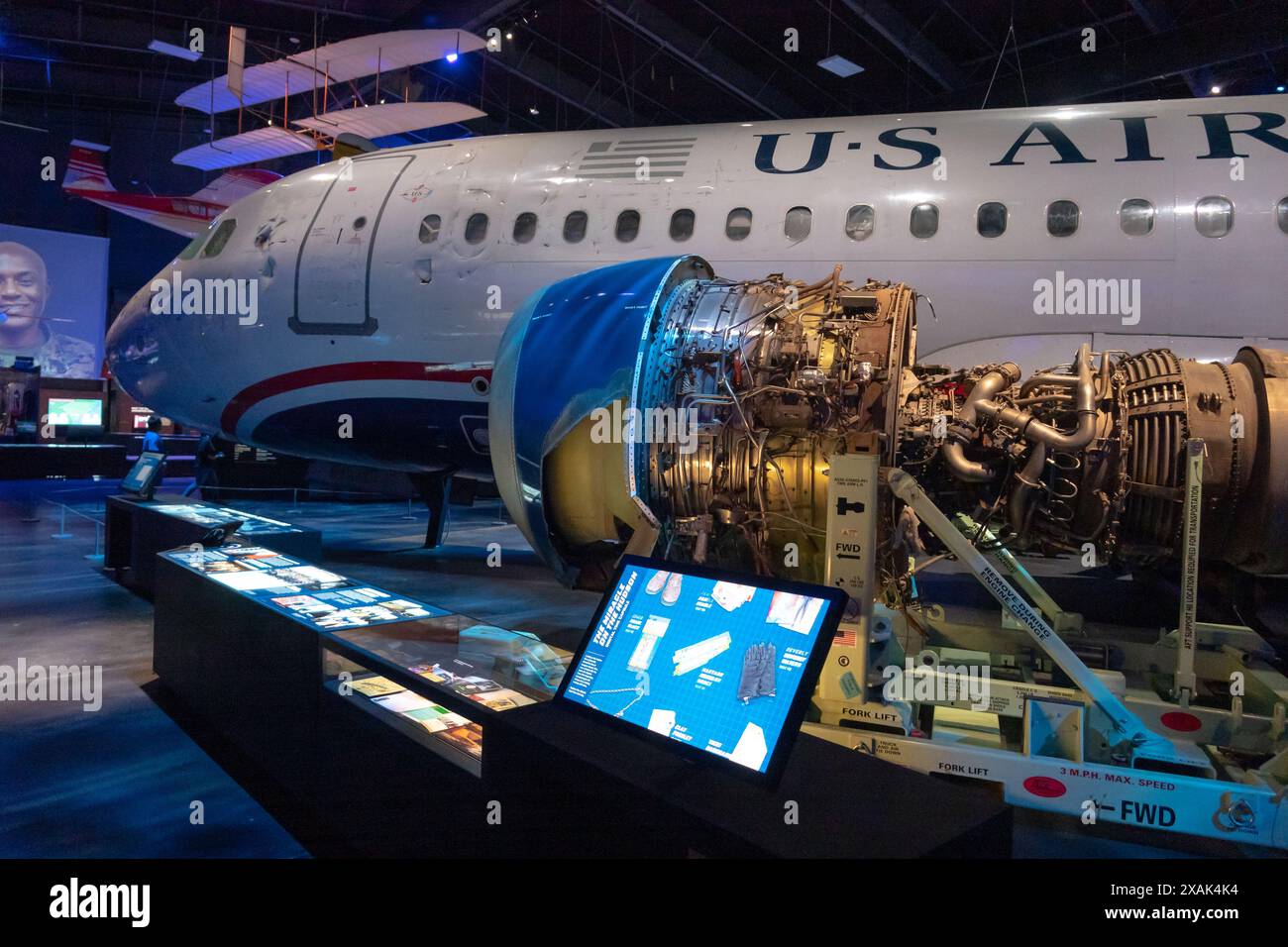 Das kommerzielle Flugzeug „Miracle on the Hudson“ im Sullenberger Aviation Museum in Charlotte, North Carolina. Stockfoto