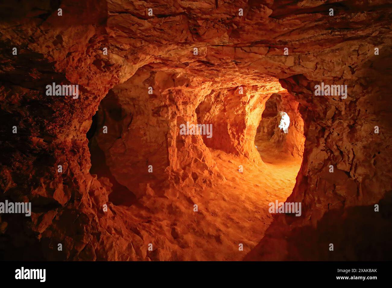 Unterirdische Sandsteingalerie der Old Timers Mine in Coober Pedy, South Australia Stockfoto