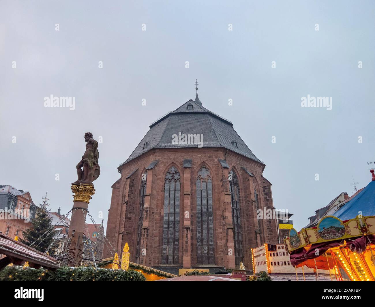 Europa, Deutschland, Baden-Württemberg, Heidelberg, Blick auf die Heiliggeistkirche vom Marktplatz Stockfoto