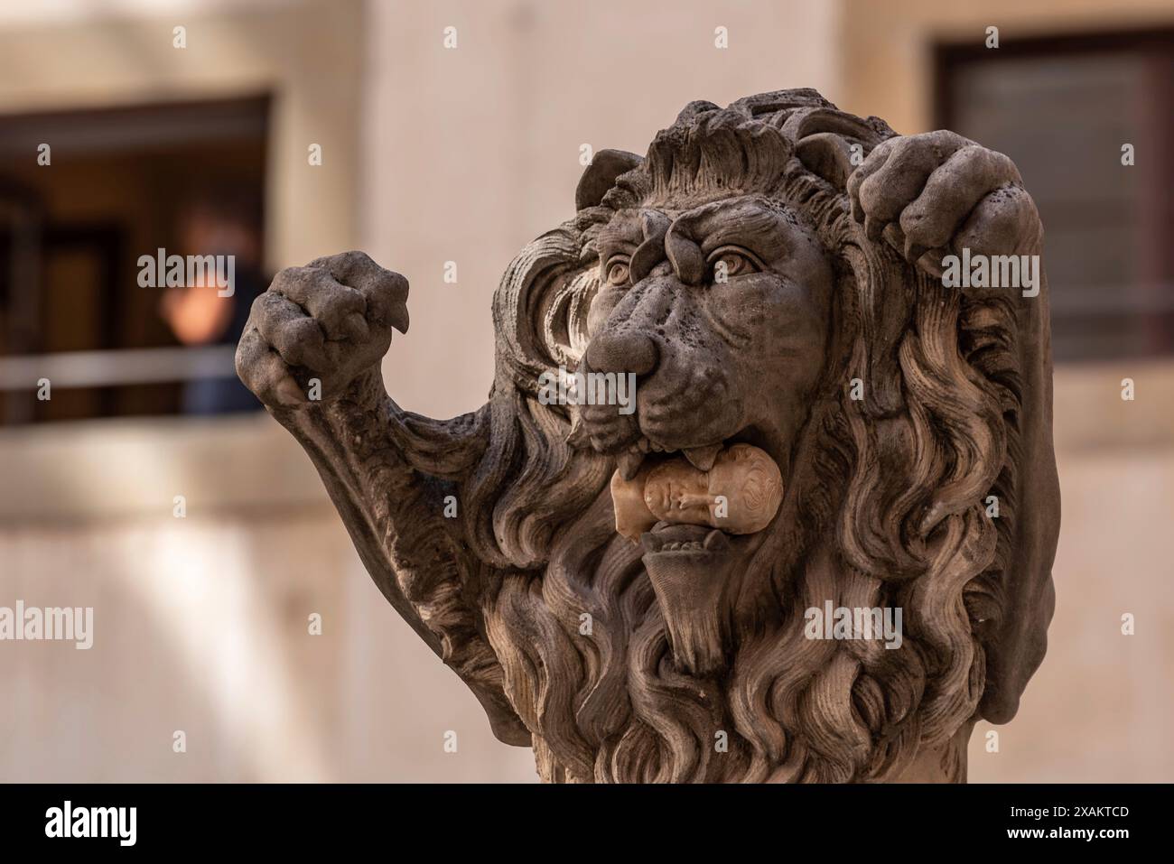 Skulpturendetails des reich dekorierten Innenhofs des Palazzo Vecchio in Florenz, Italien Stockfoto