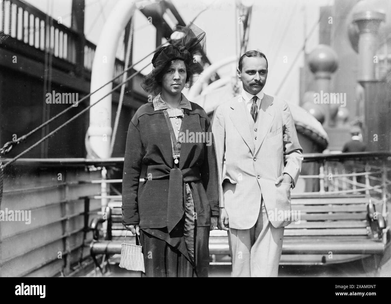 Jay Gould &amp; Ehefrau, zwischen 1910 und 1915. Zeigt Jay Gould II (1888–1935) mit seiner Frau Anne Douglass Graham. Stockfoto