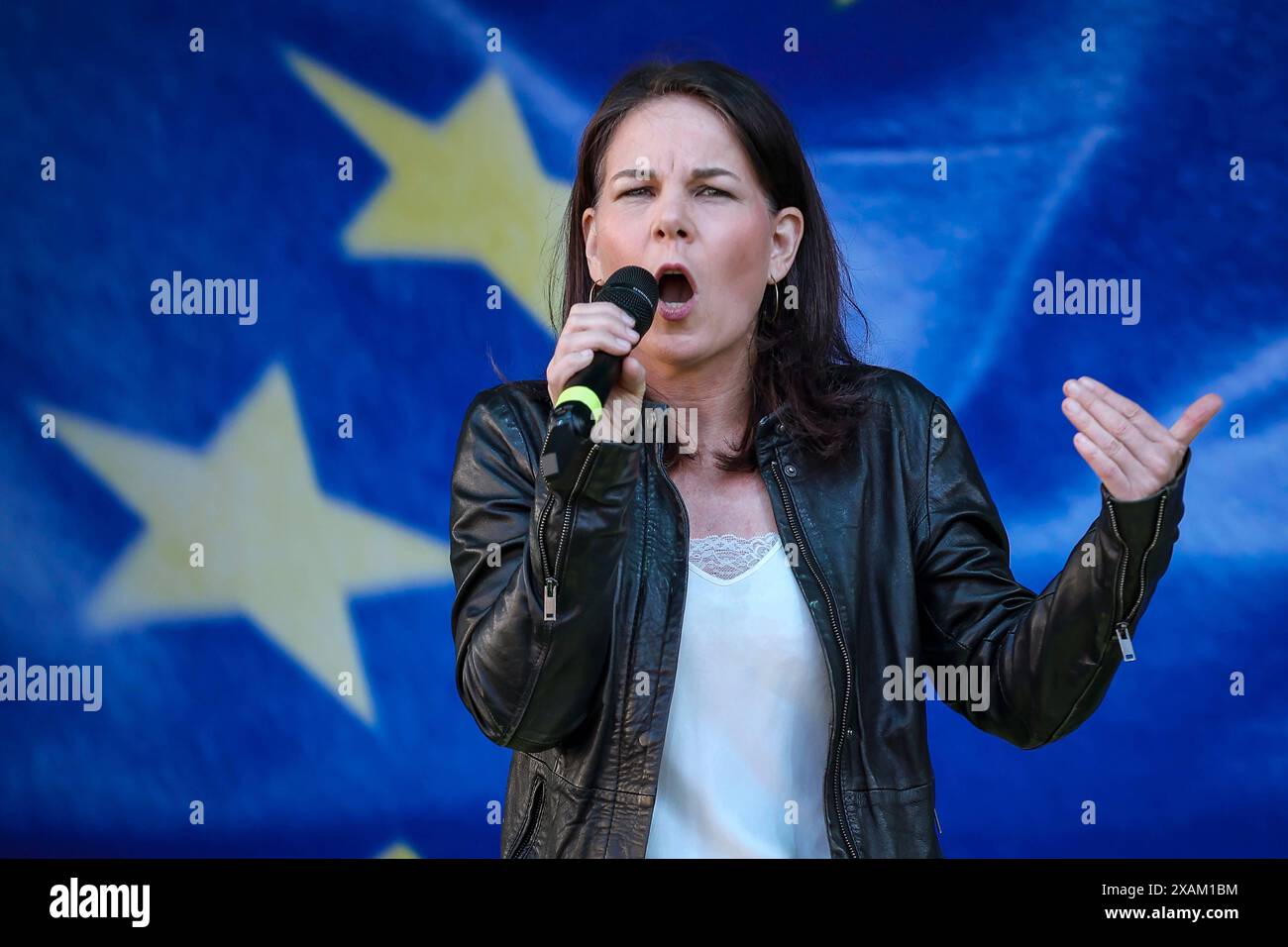 07.06.2024, Köln, Wahlkampfveranstaltung Bündnis 90 die Grünen - Politikerin Annalena Charlotte Alma Baerbock Bundesministerin des Auswärtigen der Bundesrepublik Nordrhein-Westfalen Deutschland *** 07 06 2024, Köln, Wahlkampfveranstaltung Bündnis 90 die Grünen Politikerin Annalena Charlotte Alma Baerbock Bundesministerin des Auswärtigen der Bundesrepublik Nordrhein-Westfalen Deutschland Stockfoto