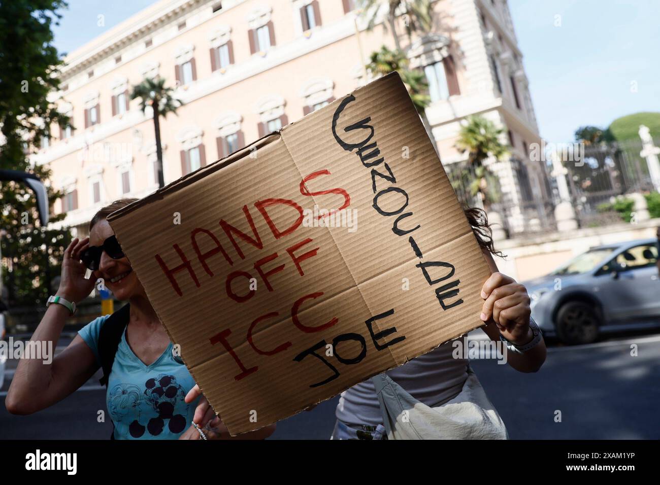 Roma, Italien. Juni 2024. Manifestazione di solidarietà con la Palestina davanti all'ambasciata americana - Cronaca - Roma, Italia -Venerdì, 7 Giugno 2024 (Foto Cecilia Fabiano/LaPresse) Demonstration der Solidarität mit Palästina vor der amerikanischen Botschaft - Nachrichten - Rom, Italien - Freitag, 7. Juni 2024 (Foto Cecilia Fabiano/LaPresse) Credit: LaPresse/Alamy Live News Stockfoto