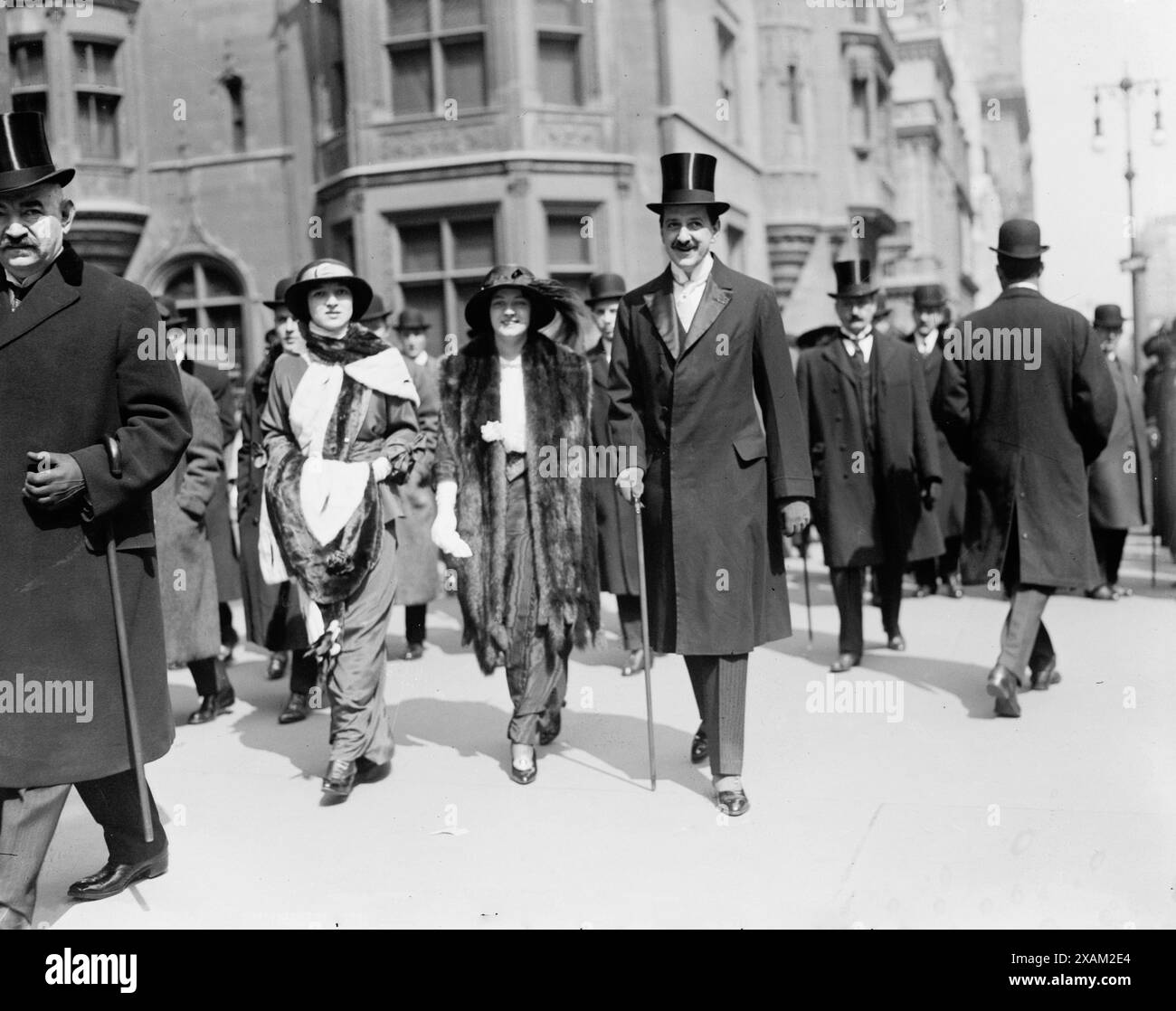 Frank Gould, Ehefrau und Ethel Kelly, zwischen 1910 und 1915. Stockfoto