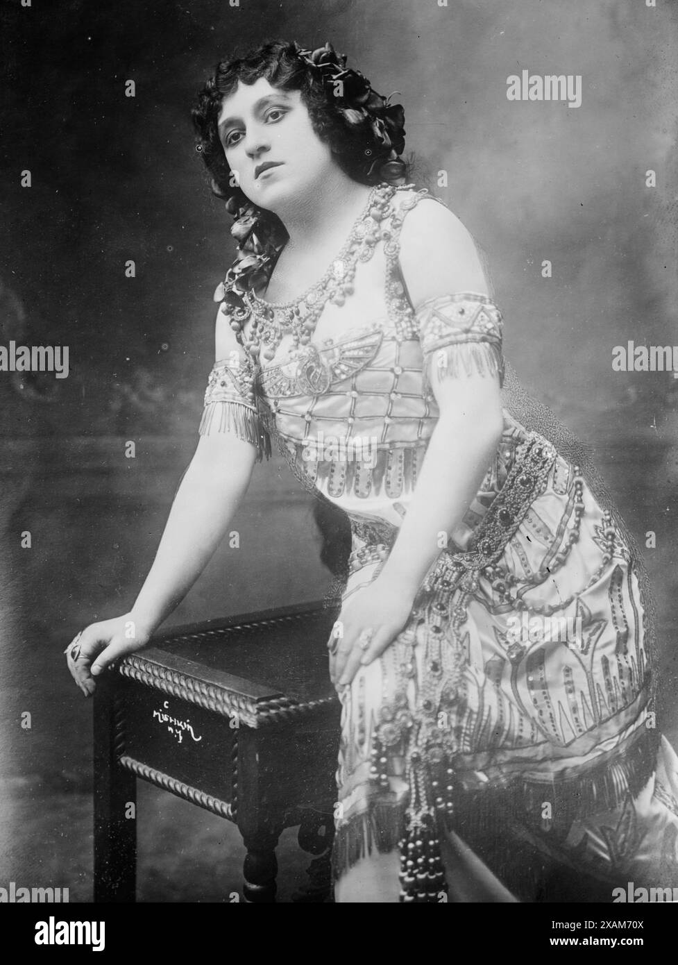 Ober als Amneris, zwischen 1910 und 1915. Zeigt die amerikanische Opernsängerin Margarethe Arndt-Ober (1885–1971) als Amneris in Giuseppe Verdis Aida. Arndt-Ober trat zwischen 1913 und 1917 an der Metropolitan Opera in New York auf. Stockfoto