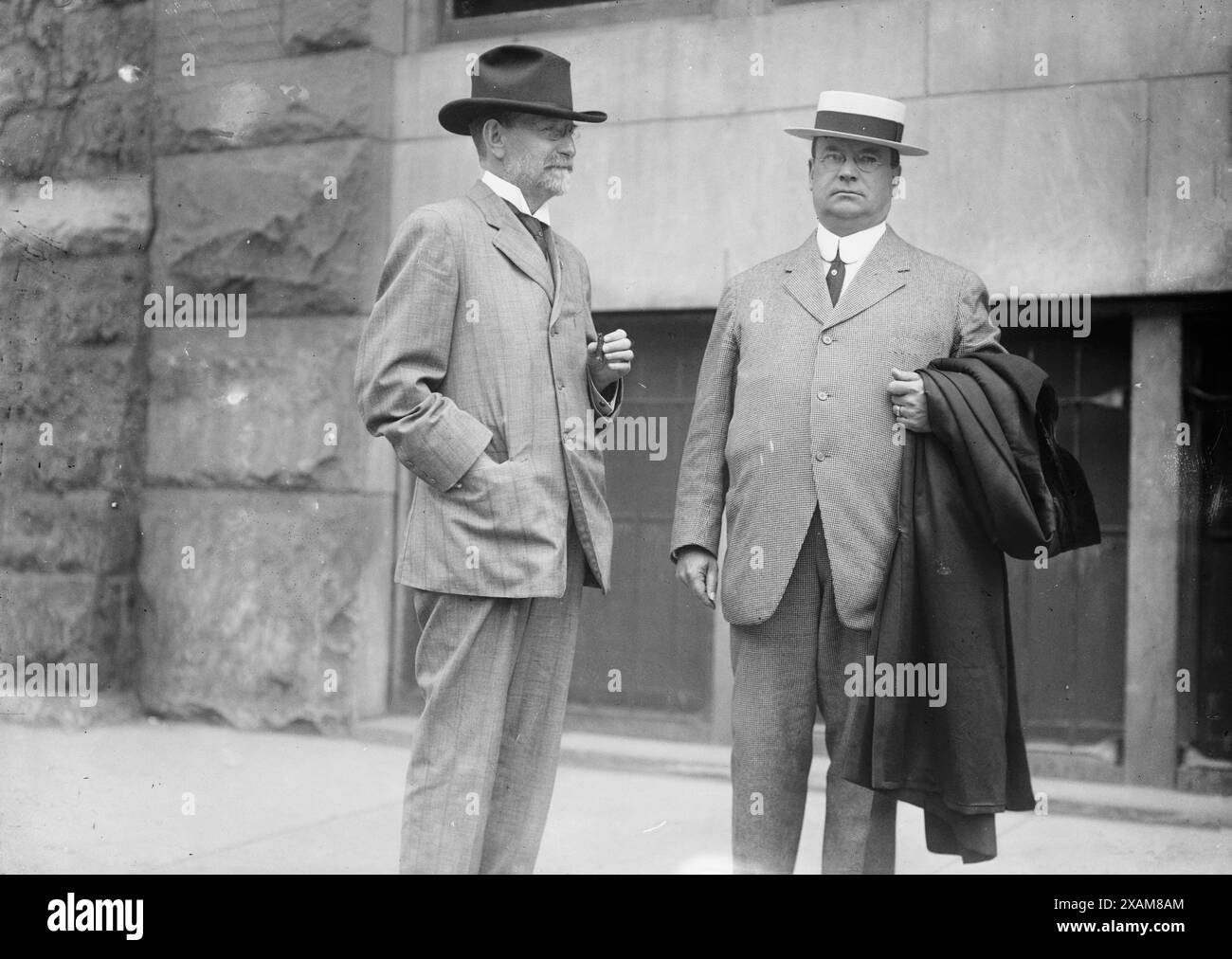 Ex-Regierung [George] Pardee, Kalifornien - Gouverneur [Hiram W.] Johnson, 1912. 1912 wurde auf der Republic National Convention im Chicago Coliseum, Chicago, Illinois, vom 18. Bis 22. Juni abgehalten. Stockfoto