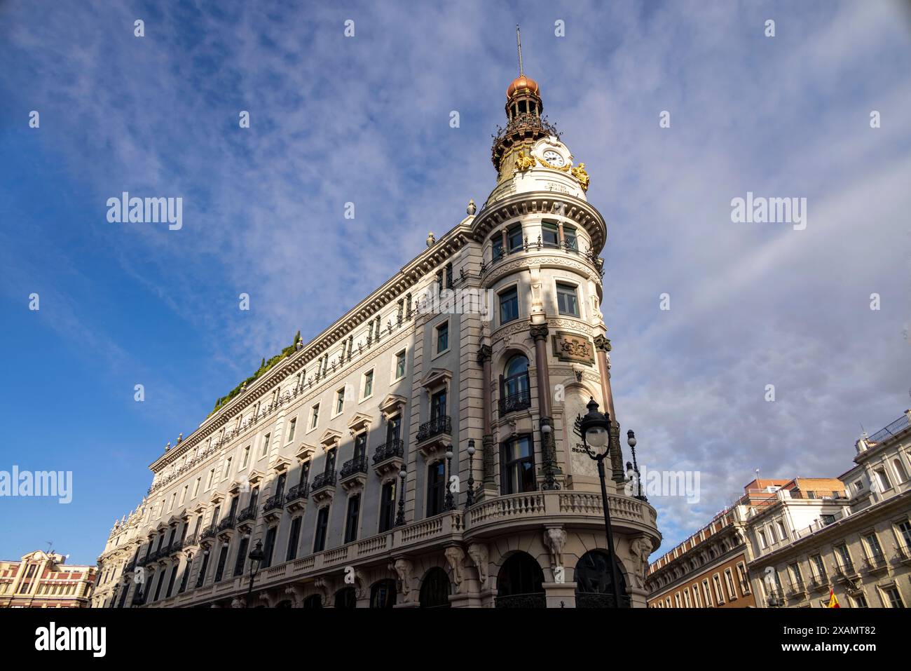 Four Seasons Hotel Madrid und Hermes Store im Zentrum von Madrid, Spanien, erbaut 1891 und renoviert 2020. Stockfoto