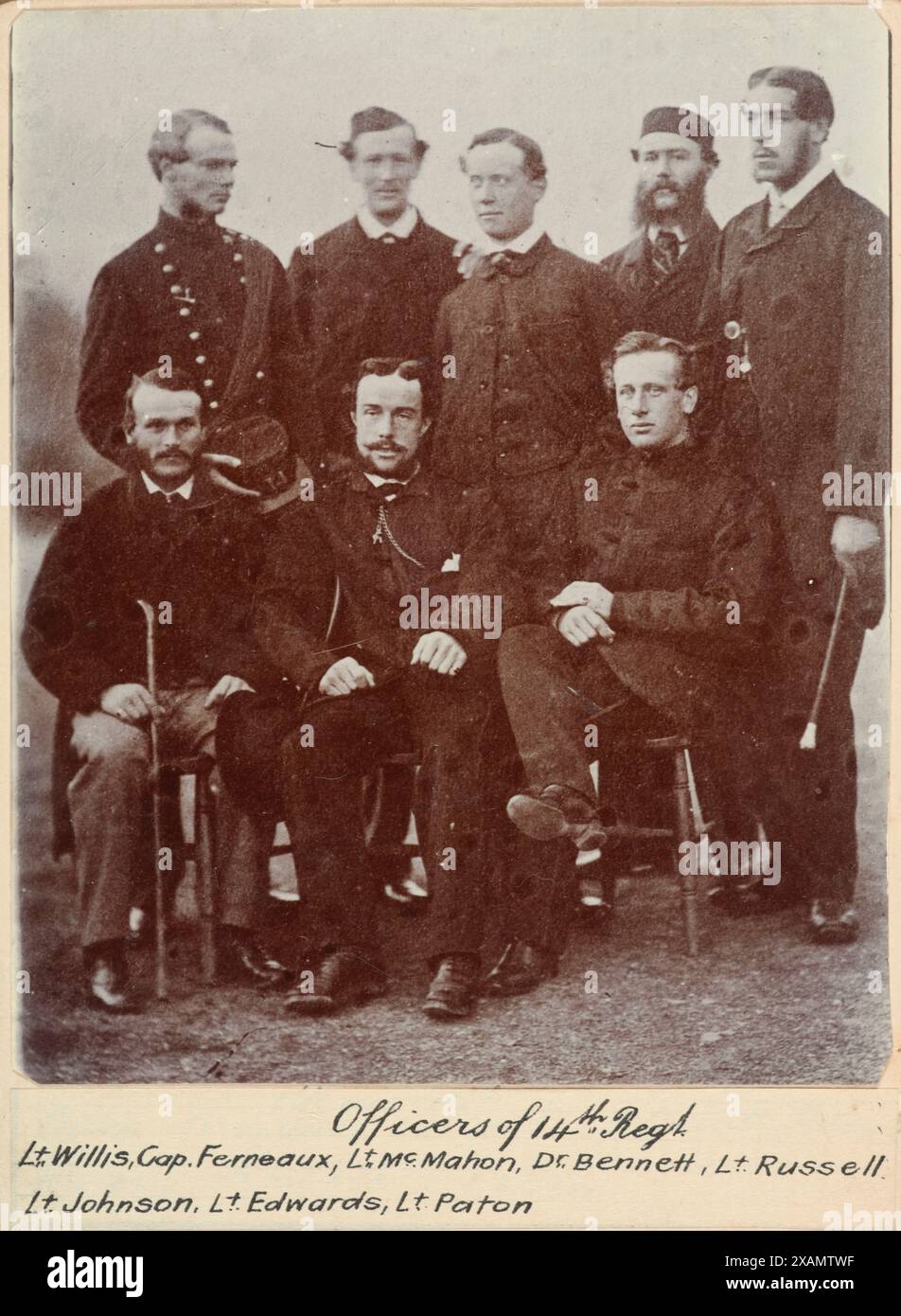 Offiziere des 14. Regt. - Willis, Ferneaux, McMahon, Dr. Bennett, Russell, Johnson, Edwards, Paton, c.1900. Stockfoto