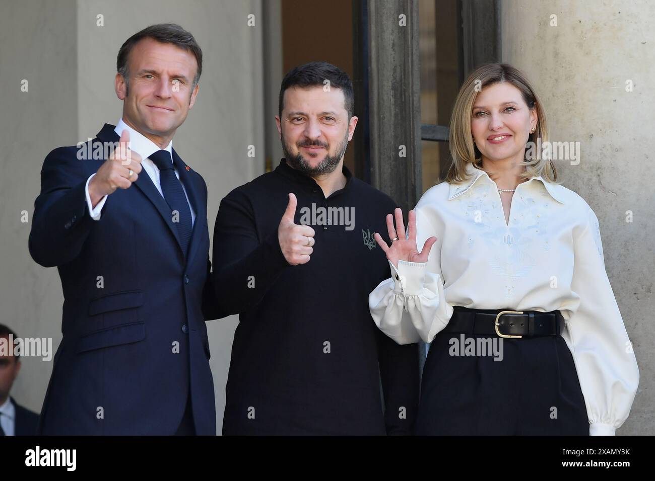 Paris, Frankreich. Oktober 2023. Julien Mattia/Le Pictorium - Volodymyr Zelensky im Elysee-Palast, 7. Juni 2024 - 07/10/2023 - France/Ile-de-France (Region)/Paris - Präsident Emmanuel Macron und seine Frau Brigitte Macron empfanden den ukrainischen Präsidenten Volodymyr Zelensky und seine Frau Olena Zelenska am 7. Juni 2024 im Pariser Palais de l’Elysee. Quelle: LE PICTORIUM/Alamy Live News Stockfoto