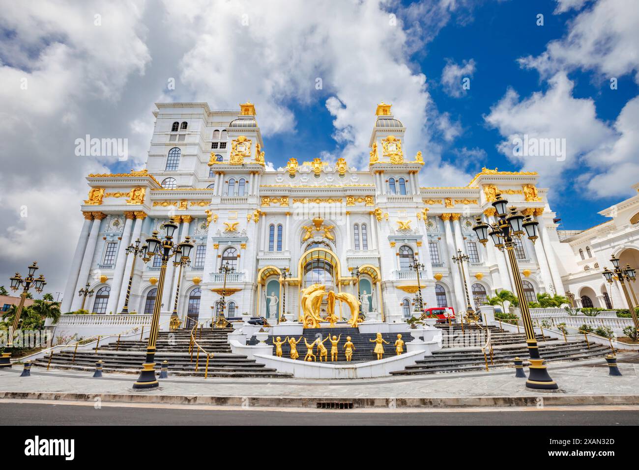 Dieses luxuriöse Ferienresort und Casino in Garapan im Herzen von Saipan wurde 2020 geschlossen und seine Zukunft steht in Frage. Stockfoto