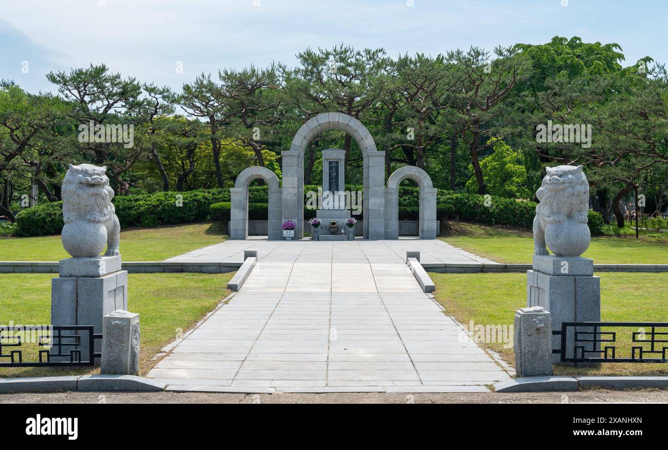 Seoul, Südkorea – Juni 2024: Gedenkstätte für die unbekannten Freiwilligen Studenten auf dem Seoul National Cemetery Stockfoto