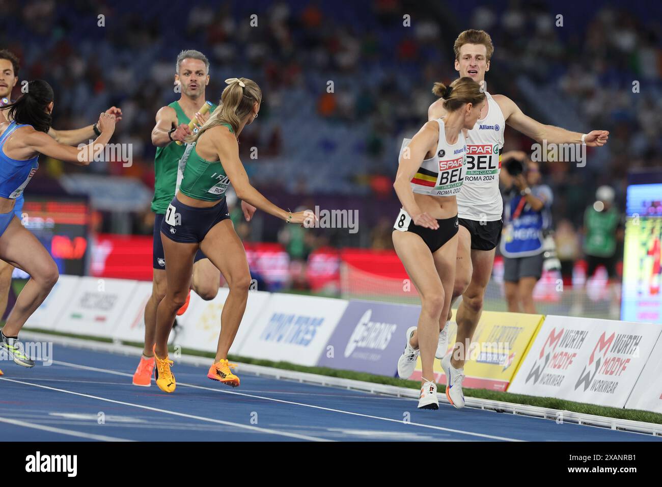 Rom, Italien 7.06.2024: Christopher O’DONNELL, Rhasidat ADELEKE, Thomas BARR, Sharlene MAWDSLEY aus Irland gewinnen Goldmedaille in 4 x 400 m Relay Mixed Fi Stockfoto
