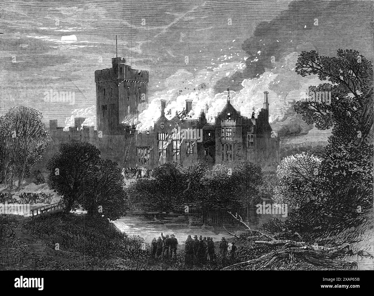 Feuer in Greystoke Castle, Cumberland, 1868. which...destroyed dieses schöne Herrenhaus, der Sitz von Mr. Henry Howard, in der Nähe von Ulleswater, ist Gegenstand einer Gravur auf unserer Titelseite. Sie wurde nun durch die Entzündung von zwei Holzbalken am Schacht verursacht, die vom Speisesaal zur Bildergalerie verliefen. Das Feuer wurde von Mrs. Howard zum ersten Mal in ihrer Garderobe gegen Mitternacht wahrgenommen. Ein Bote wurde nach Penrith geschickt, um das Feuerwehrauto zu holen; aber die Entfernung betrug sechs oder sieben Meilen, und es kam zu spät, um den Unheil zu stoppen. Um vier Uhr morgens die Hauptstation Stockfoto