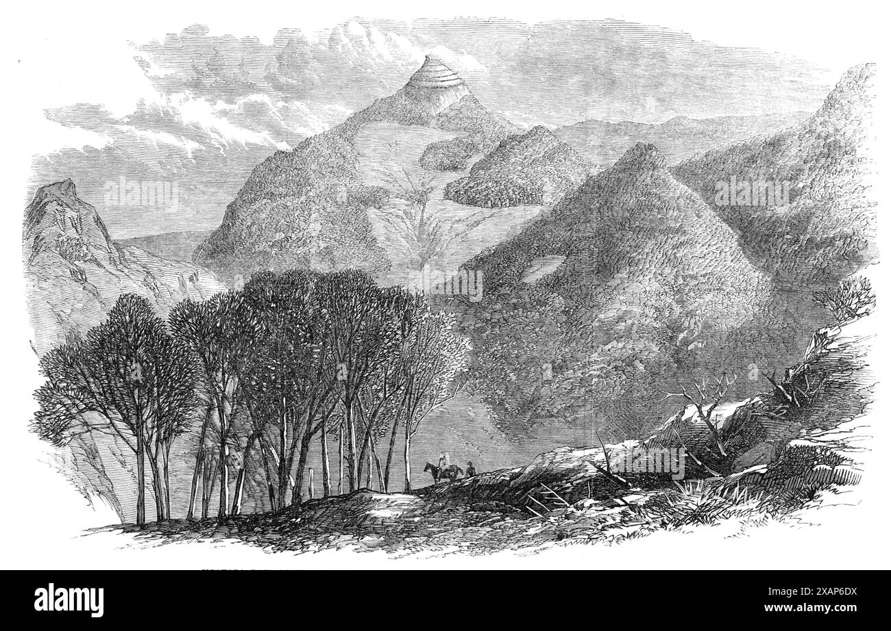 Ngatapa PAH, Poverty Bay, Neuseeland, kürzlich von den Maoris gefangen genommen, 1869. "...die Festung des Hauhau, oder fanatischer Rebellenkäuptling Te-Kooti,... wurde von den bewaffneten Konstabularen und einheimischen Verbündeten gefangen genommen... Ngatapa PAH... auf dem sich das Hauhaus befestigt hatte, war ein dreieckiger Hang mit natürlichen Verteidigungsanlagen auf zwei Seiten... die Höhe beträgt 700 m. Oder 800 Fuß... sie hatten drei tiefe Gräben und hohe und dicke Erdmauern gebaut... Te-Kooti hatte etwa 200 Krieger, um die PAH zu verteidigen. Die Kolonialkräfte waren 240 englische Konstabuläre, 60 Arawas und 370 Ngatiporus unter ihren Chiefs Rapata und Stockfoto