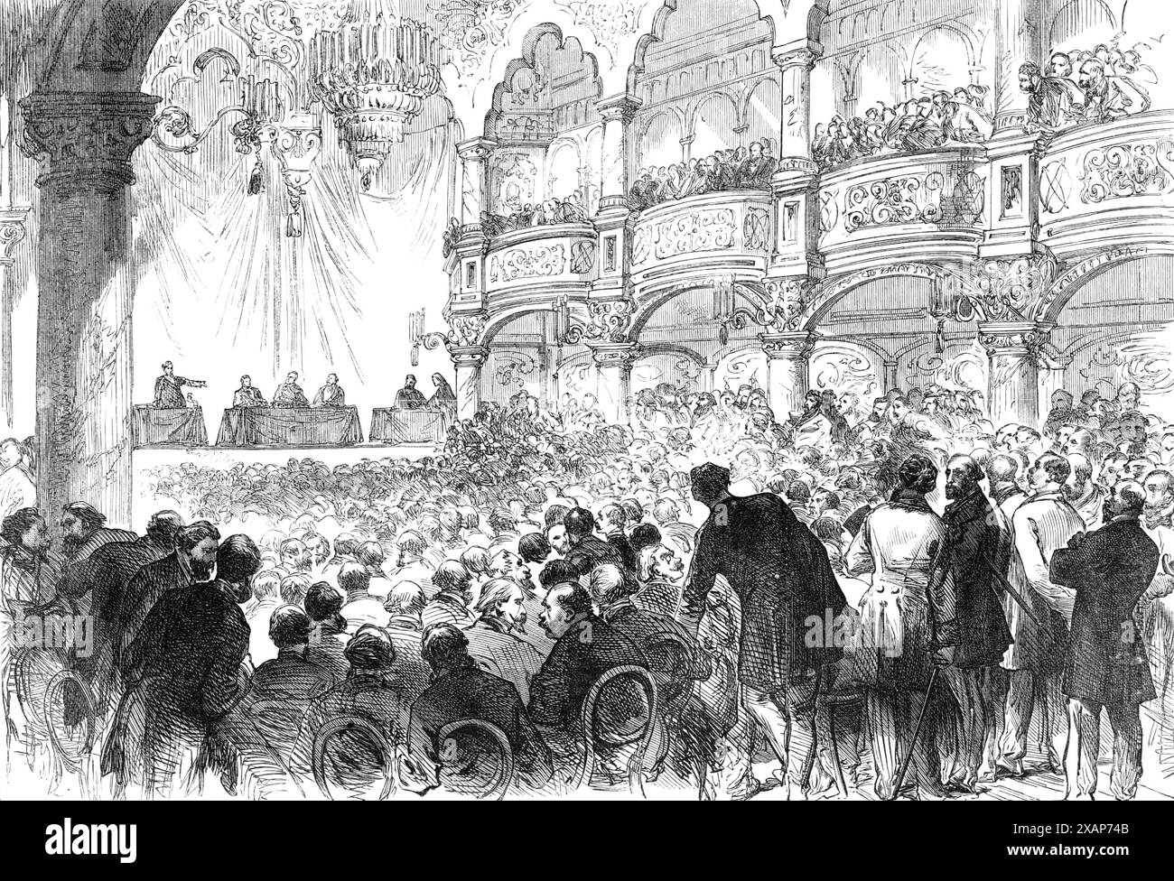 Die Wahlen in Paris: Ein Treffen in einem modischen Viertel, 1869. Nur Männer-Treffen der Wähler. In den letzten zwei Wochen war Paris in einem Fieber der Begeisterung über die Anschuldigungen der vielen Kandidaten, die für die Wahl zum Corps Législatif... die Innensitzungen... stellen einen starken Kontrast zu den verschiedenen Arrondissements der Stadt dar. Im westlichen Viertel und in der Nähe der modischen Boulevards werden sie beispielsweise von Journalisten, Flanieren, Finanziers und Händlern in Luxusartikeln besucht. Der Treffpunkt wird ein eleganter Konzertsaal sein, reich an Ornamenten Stockfoto