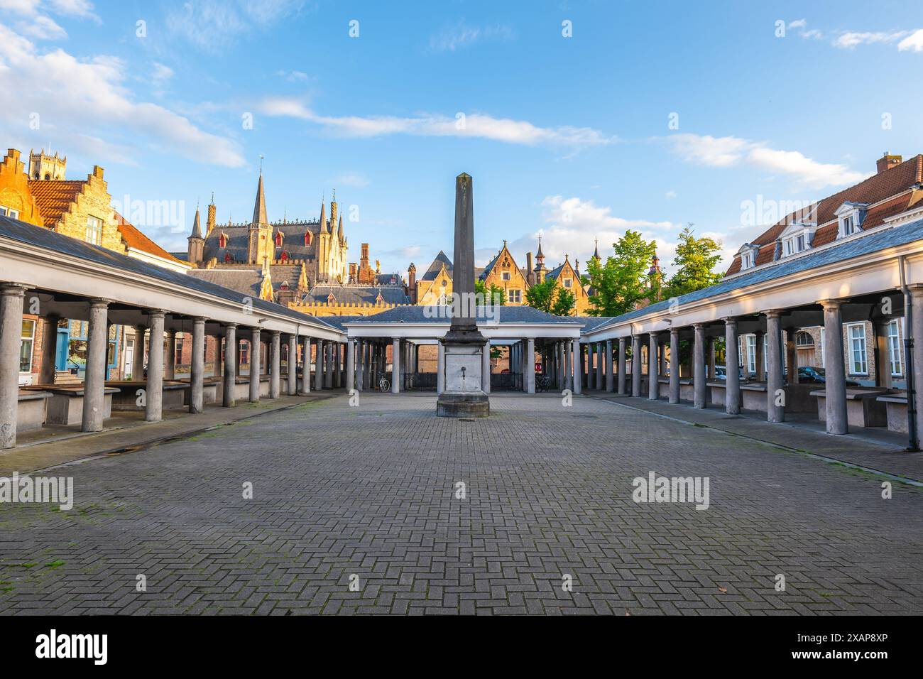 Vismarkt, der Fischmarkt am Groenerei-Kanal in Brügge, Belgien Stockfoto