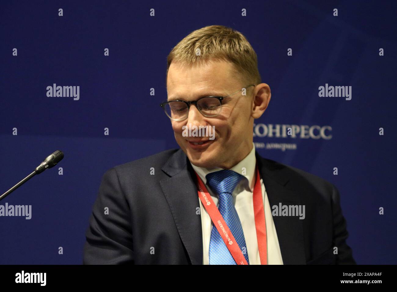 Sankt Petersburg, Russland. Juni 2024. Alexey Sazanov, Staatssekretär Stellvertretender Finanzminister der Russischen Föderation, nimmt an einer Sitzung zum Thema KMU 2,0: Der Weg zum Geschäft von morgen im Rahmen des Internationalen Wirtschaftsforums von St. Petersburg 2024 Teil (Credit Image: © Maksim Konstantinov/SOPA images via ZUMA Press Wire) NUR REDAKTIONELLE VERWENDUNG! Nicht für kommerzielle ZWECKE! Stockfoto