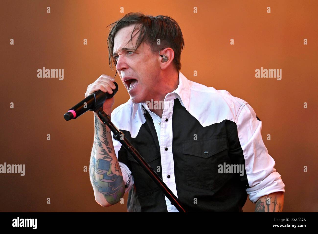 Sänger Benjamin Kowalewic von der US-amerikanischen Alternative-Rock-Band Billy Talent bei Rock im Park Rip 2024. Rock im Park ist ein jährlich am ersten Wochenende im Juni im Volkspark Dutzendteich in Nürnberg stattfindendes Musikfestival und eine Parallelveranstaltung zu Rock am Ring mit einer in der Regel identischen Bandbesetzung. Nürnberg, 07.06.2024 Bayern Deutschland *** Sänger Benjamin Kowalewic von der US-amerikanischen Alternative Rock Band Billy Talent at Rock im Park RIP 2024 Rock im Park ist ein jährlich stattfindendes Musikfestival am ersten Juniwochenende im Volkspark Dutzendteich in Nürnberg und a p Stockfoto