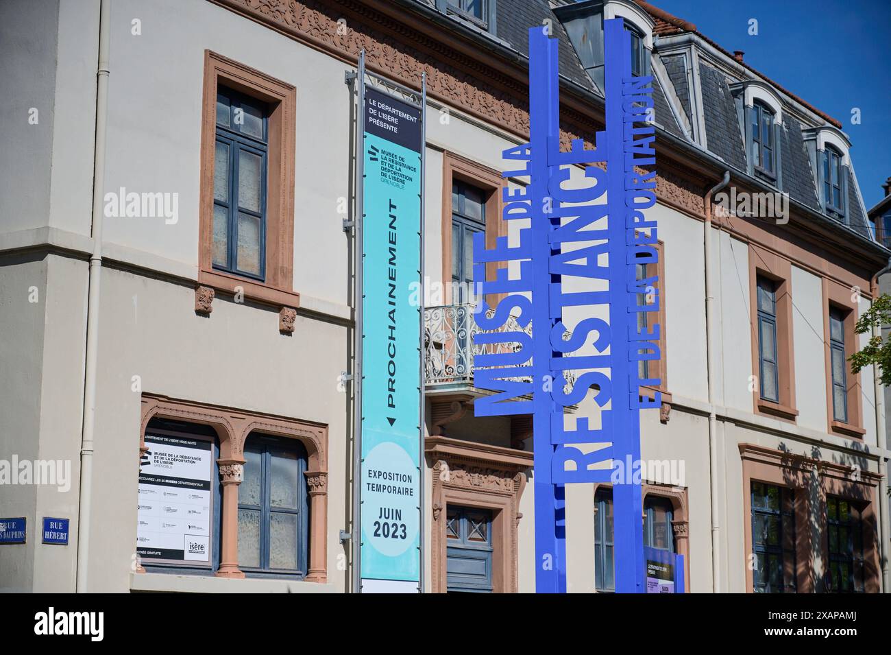 Museum des Widerstands Musee de la Resistance et de la Deportation Museum des Widerstands und der Deportationen in Grenoble. In dem Museum wird die Geschichte der Region und Frankreichs unter der Deutschen Besatzung von 1940 und 1944 gezeigt. Es werden verschiedene Widerstandsgruppen und ihre Aktionen und Anschlaege gegen die Besatzer beschrieben und gezeigt und die Geschichte der Vichy-Regierung und den Deportationen der juedischen Menschen in der deutschen Vernichtungslager. 4.10.2022, Grenoble *** Grenoble Museum of Resistance Musee de la Resistance et de la Deportation Museum of Stockfoto