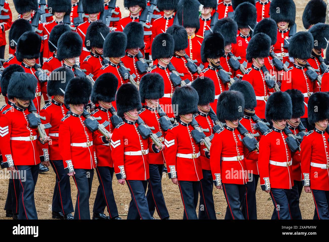 London, Großbritannien. Juni 2024. Der Colonel's Review von Lieutenant General James Bucknall, KCB, CBE die letzte Bewertung vor Trooping the Colour am 15. Juni. Nummer 9 Kompanie, die irische Garde truppieren ihre Farben. Guy Bell/Alamy Live News Stockfoto