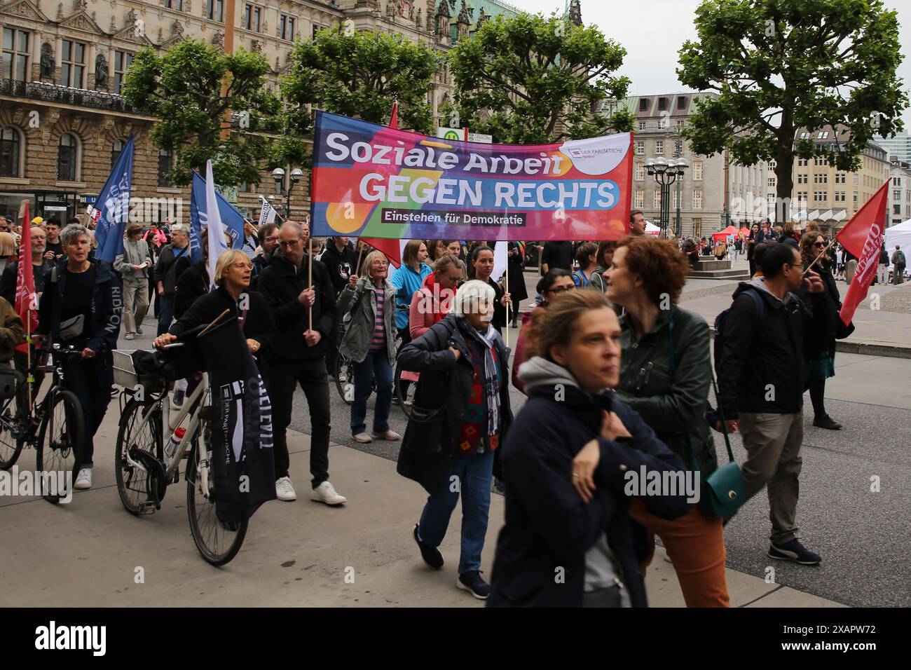 "Hamburg, Deutschland - 06 07 2024" Demonstration gegen Rechtsextremismus und für Demokratie, Europawahlen Stockfoto