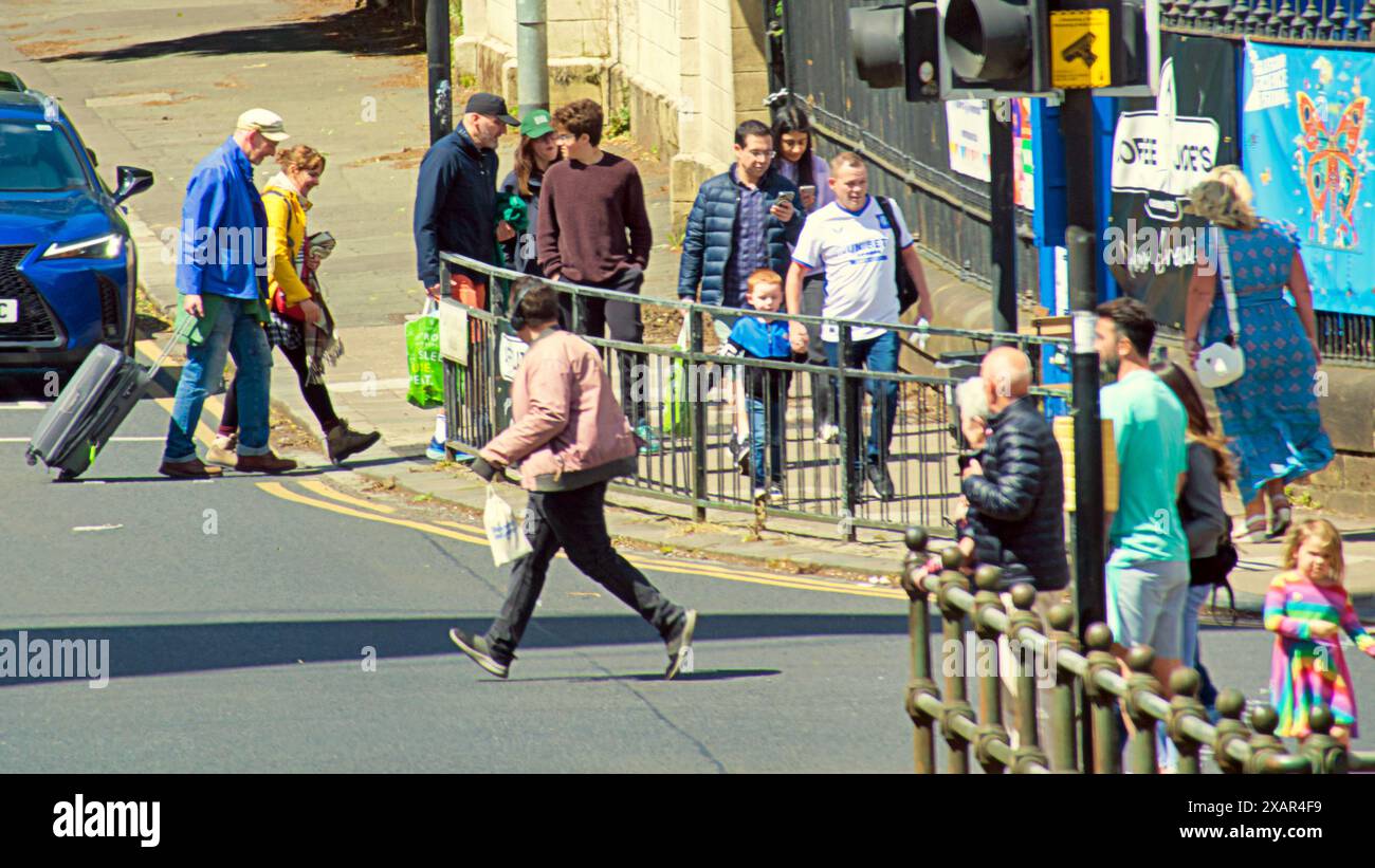 Glasgow, Schottland, Großbritannien. 8. Juni 2024: UK Wetter: Sonnig in der Stadt sah die Stadt Einheimische und Touristen im Stadtzentrum. Credit Gerard Ferry/Alamy Live News Stockfoto