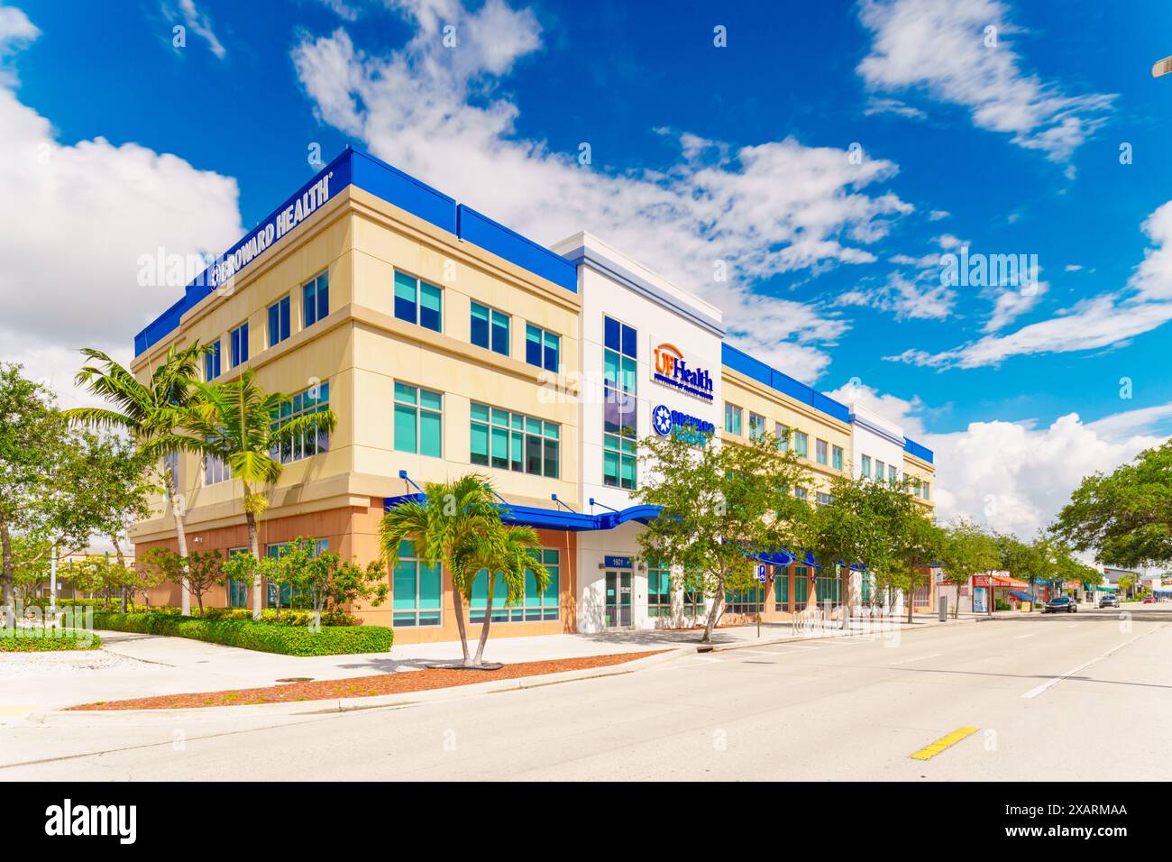 Fort Lauderdale, FL, USA - 8. Juni 2024: Broward Health Medical Center. Krankenhauseinrichtung Stockfoto