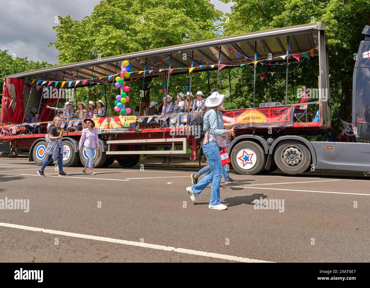 Karnevalsparade in Long Eaton, Derbyshire, Großbritannien 2024 Stockfoto