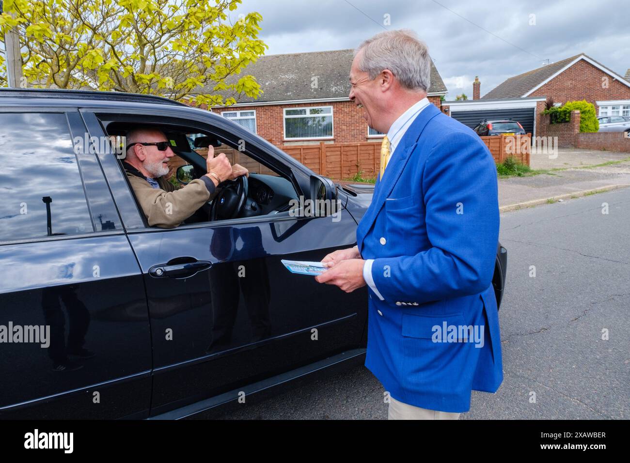 Nigel Farage Wahl, Clacton on Sea, UK, 8. Juni 2024, der Vorsitzende der Reformpartei Nigel Farage, der heute in Jaywick vorschlägt, von Clacton-on-Sea, Essex. Stockfoto