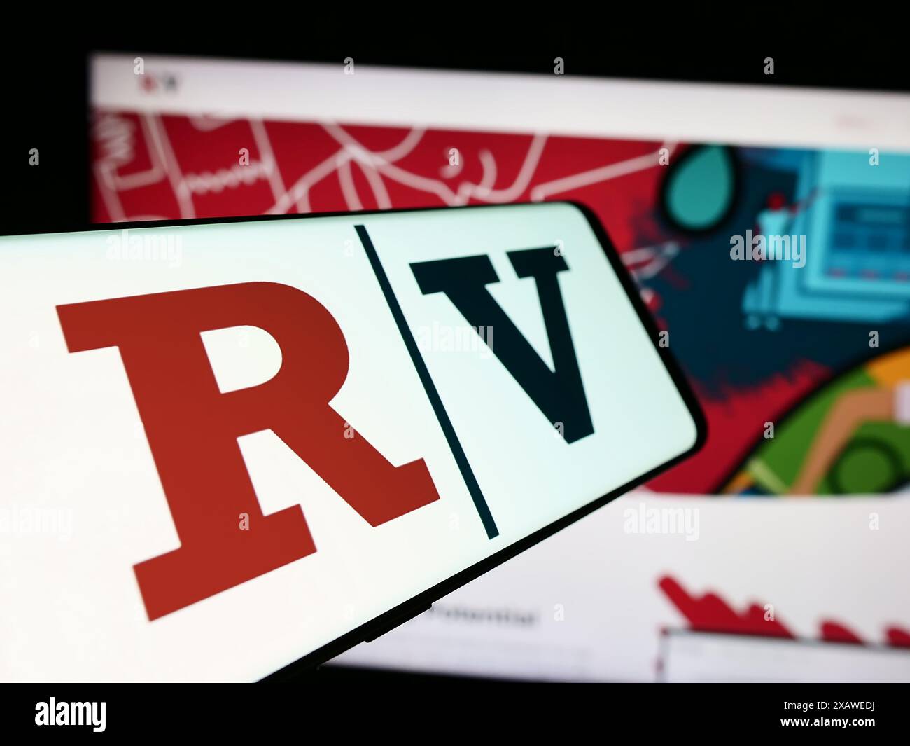 Mobiltelefon mit Logo des amerikanischen Medienunternehmens Red Ventures LLC vor der Business-Website. Fokussieren Sie sich auf die linke Mitte des Telefondisplays. Stockfoto