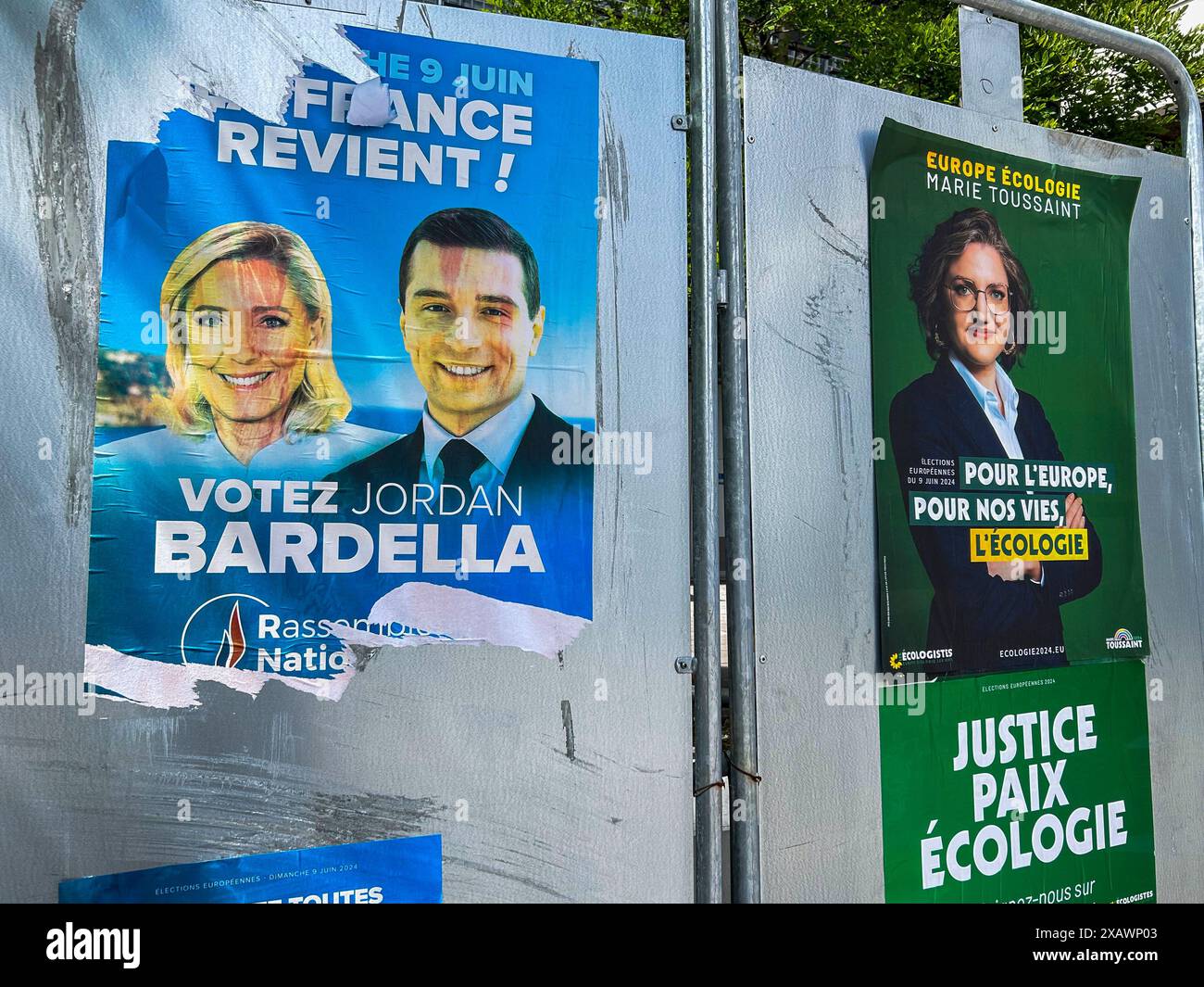 Joinville-le-Pont, Frankreich, Plakate für Europawahlen auf der Straße, extreme linke und rechte politische Parteien, Jordan Bardella Stockfoto