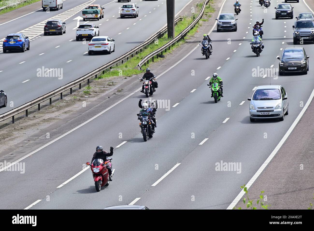Dave Myers Tribute Ride, M6 in Richtung Norden in Richtung Preston, Lancashire, Großbritannien Stockfoto