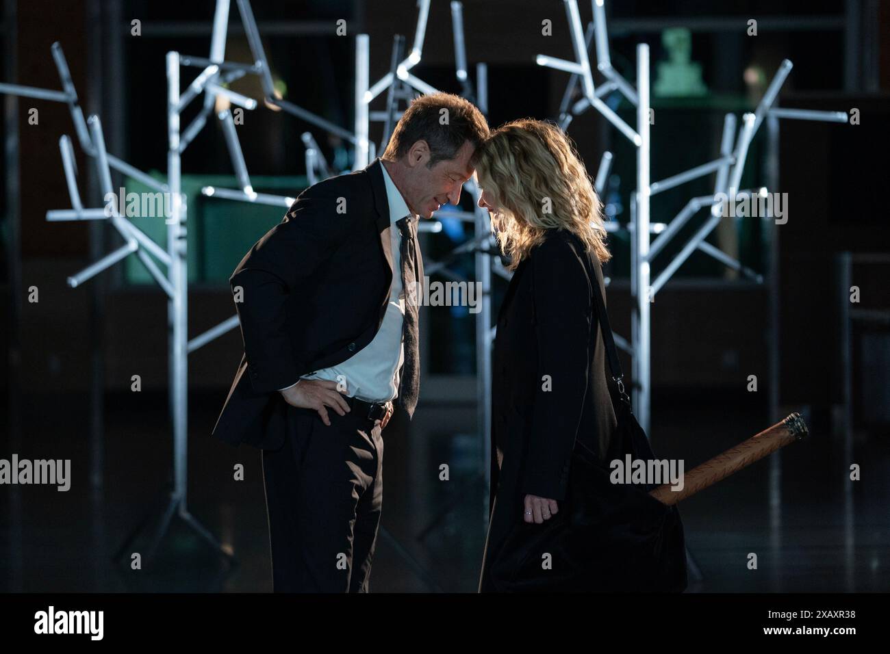 DAVID DUCHOVNY und MEG RYAN in WHAT HAPPENS LATER (2023), Regie: MEG RYAN. Quelle: Ten Acre Films/Rockhill Studios/Das Films/Prowess Pictures/Album Stockfoto