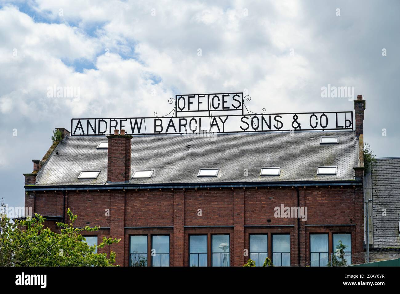 Metallschild über den ehemaligen Büros von Andrew Barclay Locomotives Works, West Langlands Street, Kilmarnock, East Ayrshire, Schottland, Großbritannien, Europa Stockfoto