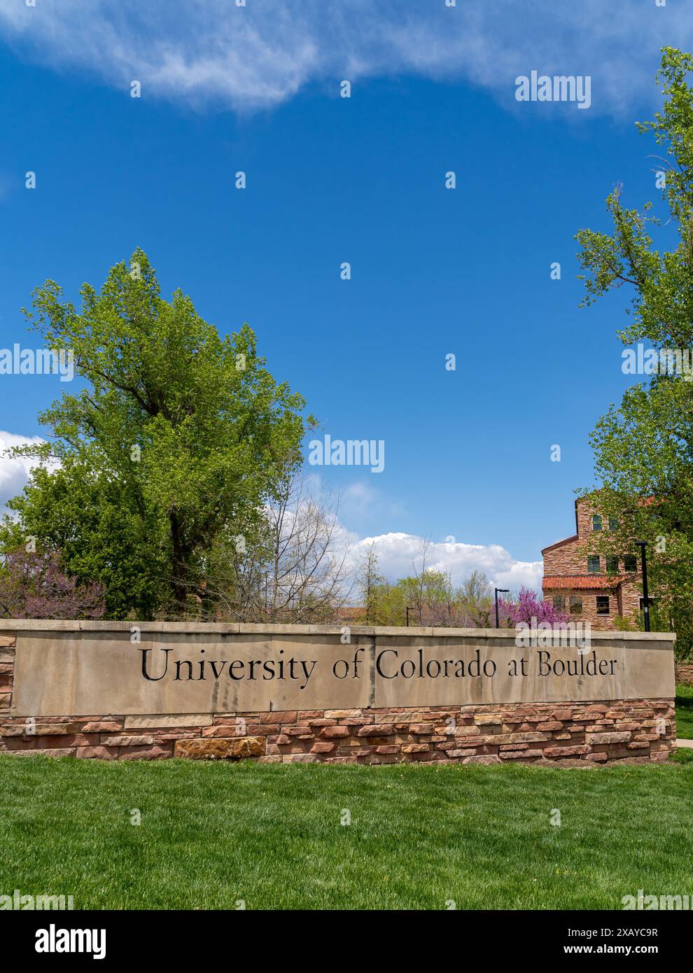 BOULDER, CO, USA - 12. MAI 2024: Eintritt zur University of Colorado in Boulder. Stockfoto