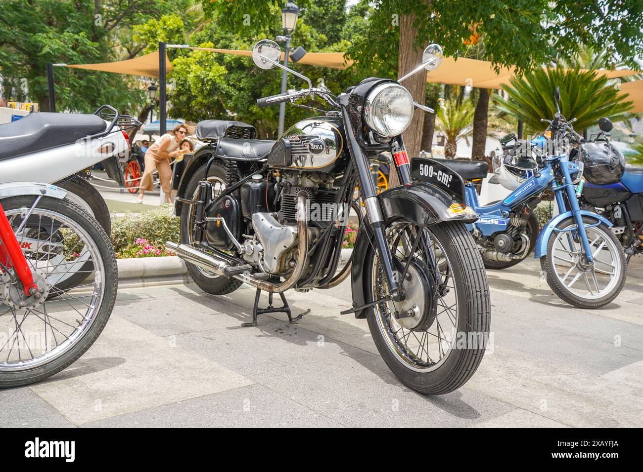 Classic Bike BSA A7 500 ccm auf einem jährlichen Classic Motorrad Meeting in Mijas, Andalusien, Spanien. Stockfoto