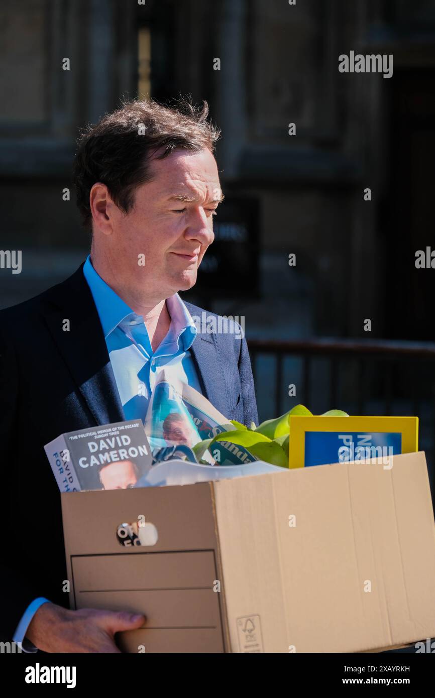 Houses of Parliament, London, Großbritannien. September 2023. Der ehemalige Finanzkanzler George Osborne, „Fakes“, verließ die Kammern des Parlaments. Stockfoto