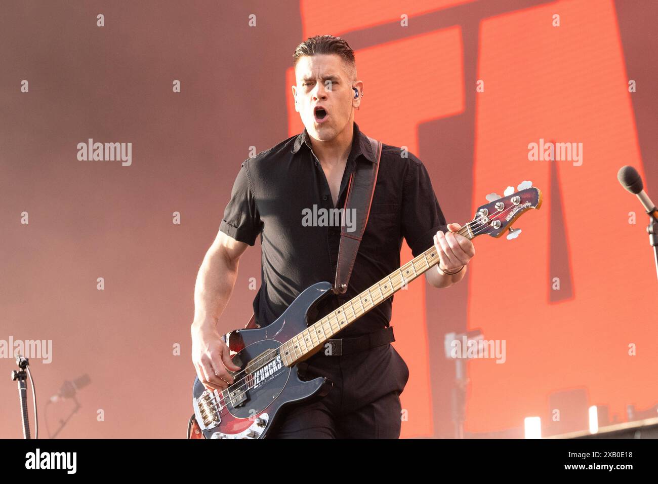 Rock am Ring, Festival Tag 2, Nürburgring, 07.-09.06.2024 Adenau, Deutschland - 8,6.2024: Billy Talent Jonathan Gallant - Bassist spielen bei Rock am Ring. Das Festival findet am Nürburgring in der Nähe der Stadt Adenau vom 07.-09.06.2024 statt. Adenau Rheinland-Pfalz Deutschland *** Rock am Ring, Festivaltag 2, Nürburgring, 07 09 06 2024 Adenau, Deutschland 8 6 2024 Billy Talent Jonathan Gallant Bassistenspiel am Rock am Ring das Festival findet am Nürburgring bei Adenau vom 07 09 06 2024 Adenau Rheinland Pfalz Deutschland Copyright: xChristianxEnderx statt Stockfoto