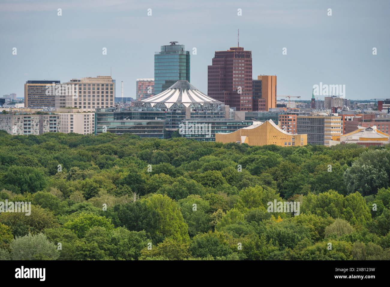 Berlin Deutschland, Blick auf die Skyline der Stadt am Tier Garden und dem Geschäftsviertel Potsdamer Platz Stockfoto