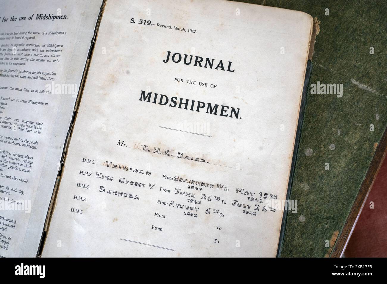 Aktenfoto vom 17./05/24 von Seiten der Zeitschrift des Zweiten Weltkriegs, die während der arktischen Konvois von Vizeadmiral Sir Thomas Baird aus Symington in Ayrshire aufbewahrt wurde. Sir Thomas trat im August 1941 in Plymouth, Devon, der Navy bei, und seine ersten Eindrücke werden in einer Zeitschrift aufgezeichnet, die die Mittelschiffe – die niedrigsten Ränge – schreiben mussten. Ausgabedatum: Montag, 10. Juni 2024. Stockfoto