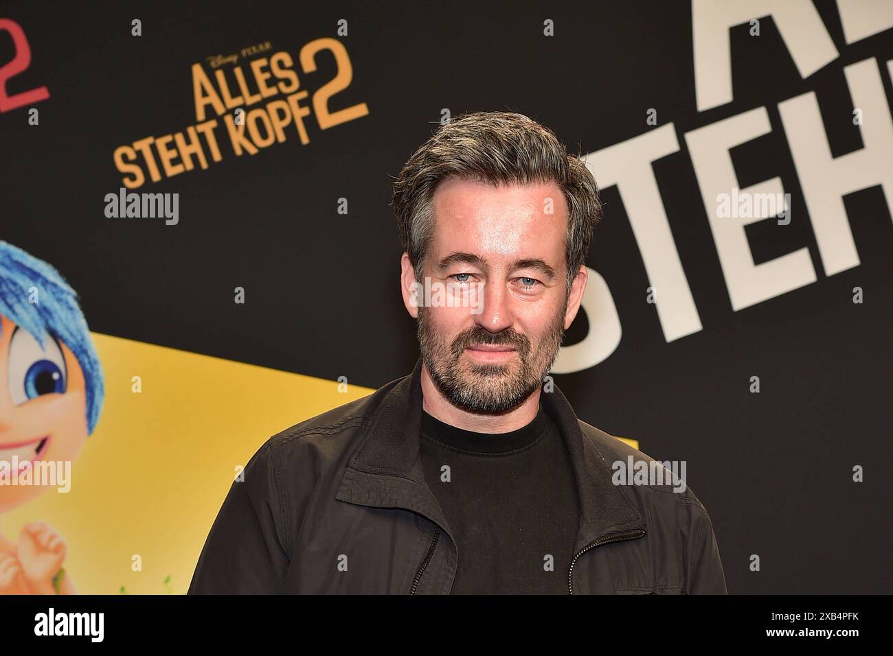 Prtemiere alles steht Kopf 2 Christian Schwochow, deutscher Filmregisseur und Drehbuchautor Ankunft, Roter Teppich Deutschlandpremiere zu alles STEHT KOPF 2 im Kino der Kulturbrauerei in Berlin 10.06.2024 *** Premiere alles steht Kopf 2 Christian Schwochow, deutscher Filmregisseur und Drehbuchautor Ankunft, Roter Teppich Deutsche Premiere von alles STEHT KOPF 2 in der Kulturbrauerei Berlin 10 06 2024 Photopress Müller Stockfoto