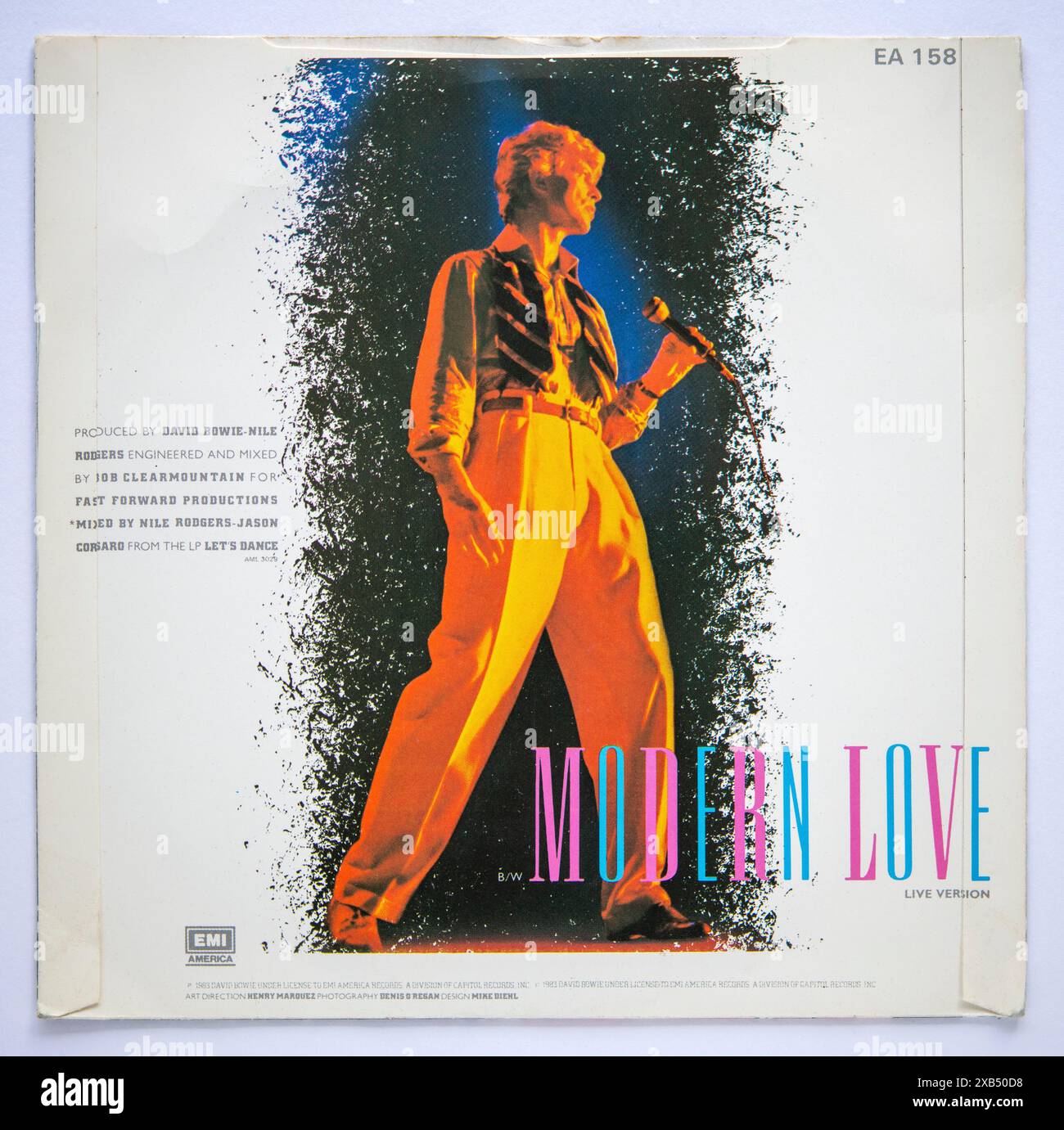 Die Rückseite der siebenstelligen Vinylversion von Modern Love von David Bowie, die 1983 veröffentlicht wurde Stockfoto