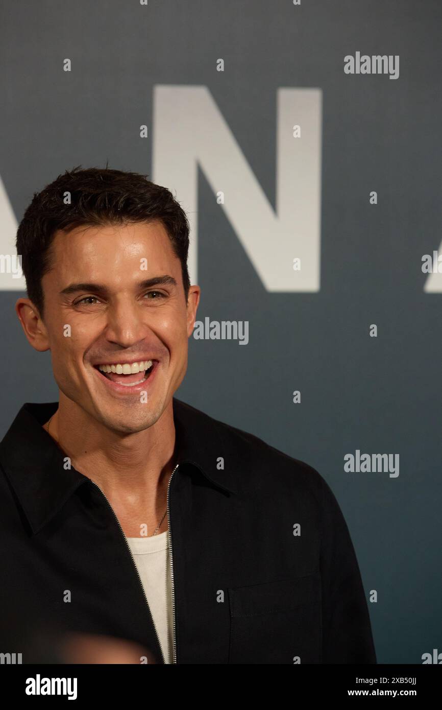 Alex Gonzalez nimmt am 6. Oktober 2024 am Fotoruf der neuen Disney-Serie „Desde el Manana“ in Madrid Teil. (Foto: Hazhard Espinoza Vallejos/NurPhoto) Credit: NurPhoto SRL/Alamy Live News Stockfoto
