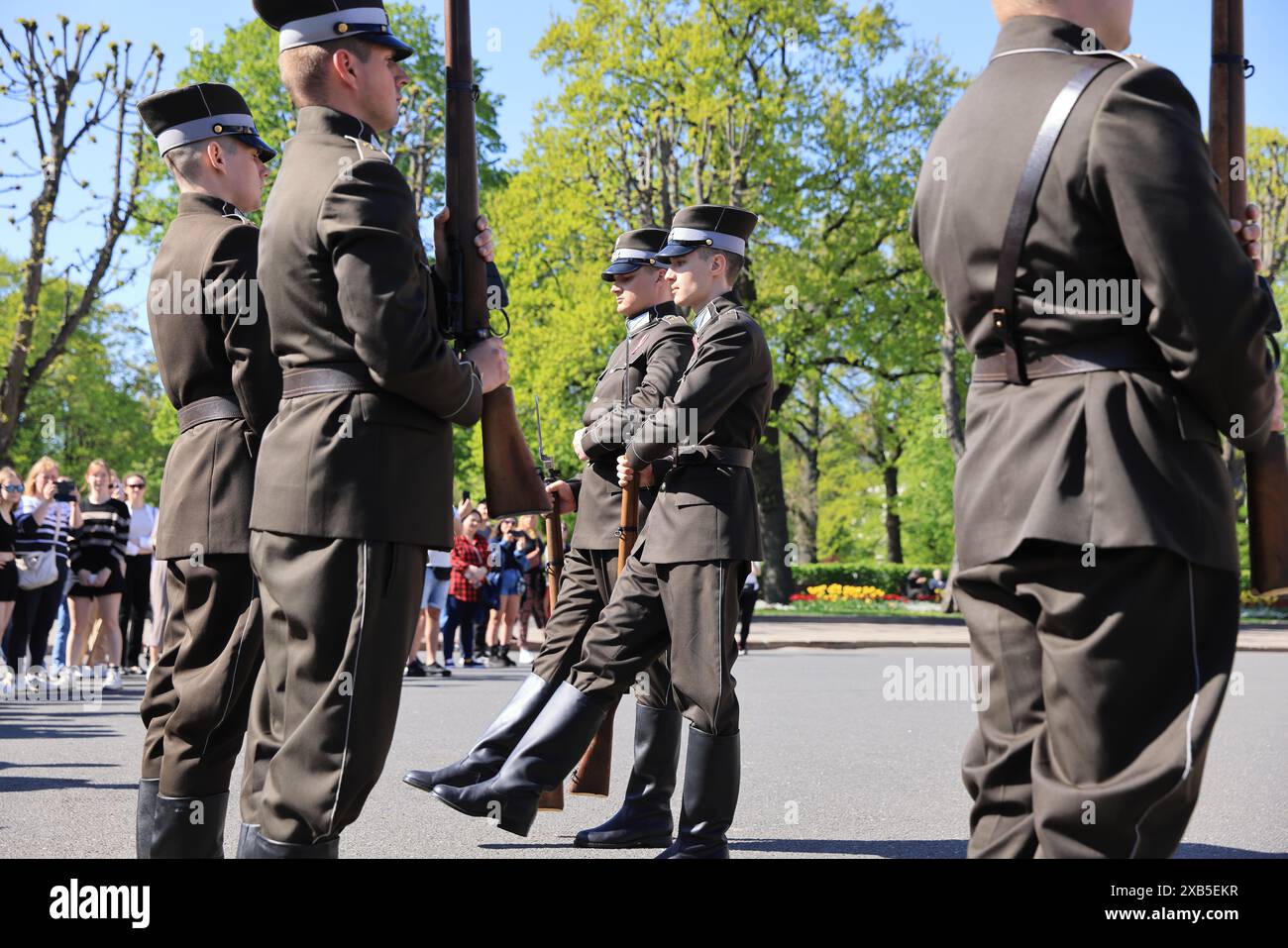Am 4. Mai 1990 verkündete Lettland seine Unabhängigkeit von der UdSSR nach Jahrzehnten der sowjetischen Besatzung, und dieses Datum wird immer gefeiert. Stockfoto