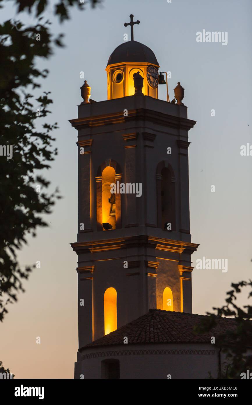 FRANKREICH CORSE DU SUD (2A) REGION PORTO, KIRCHE DES DORFES PIANA Stockfoto